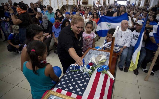 Familiares, amigos y excarcelados lloran a Eddy Montes