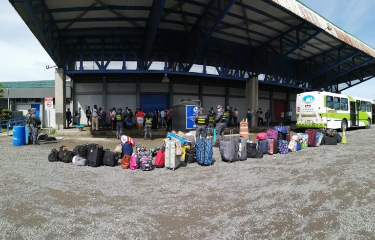 Costa Rica permite el transito de Nicaragüenses d forma organizada.