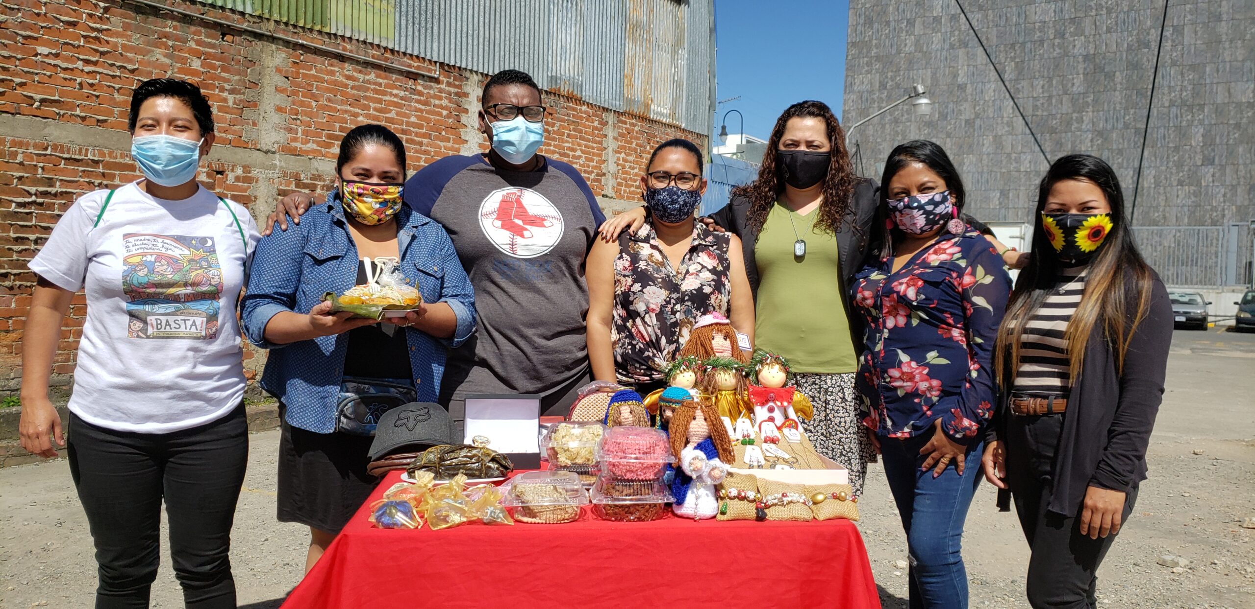 Mujeres nicaragüenses exiliadas celebran dos años de Feria Pinolera