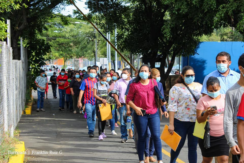 Nicaragüenses buscan becas para estudiar en la universidad. Fotos Barricada