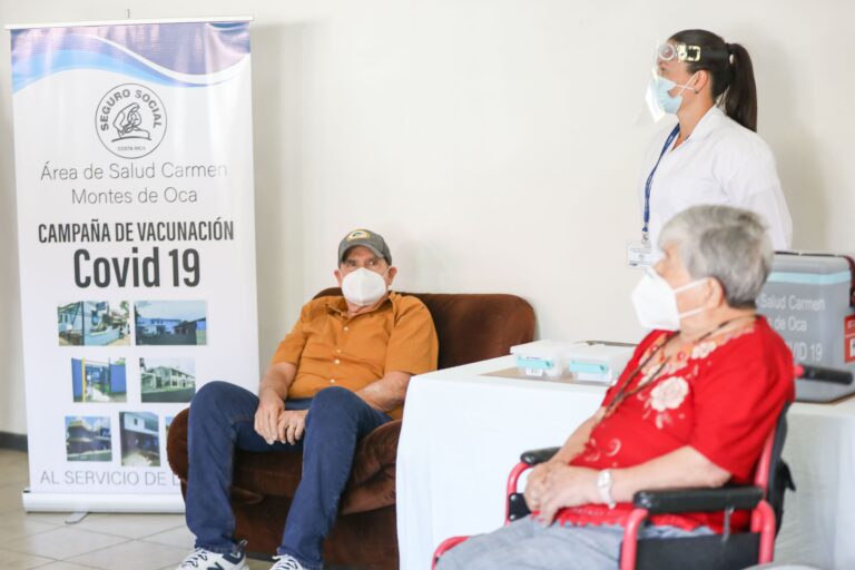 Inicio de Vacunación Adultos mayores PROPAM. Foto Julieth Méndez