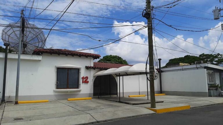 Canal 12 cerraría en las próximas tres semanas tras subasta de bienes