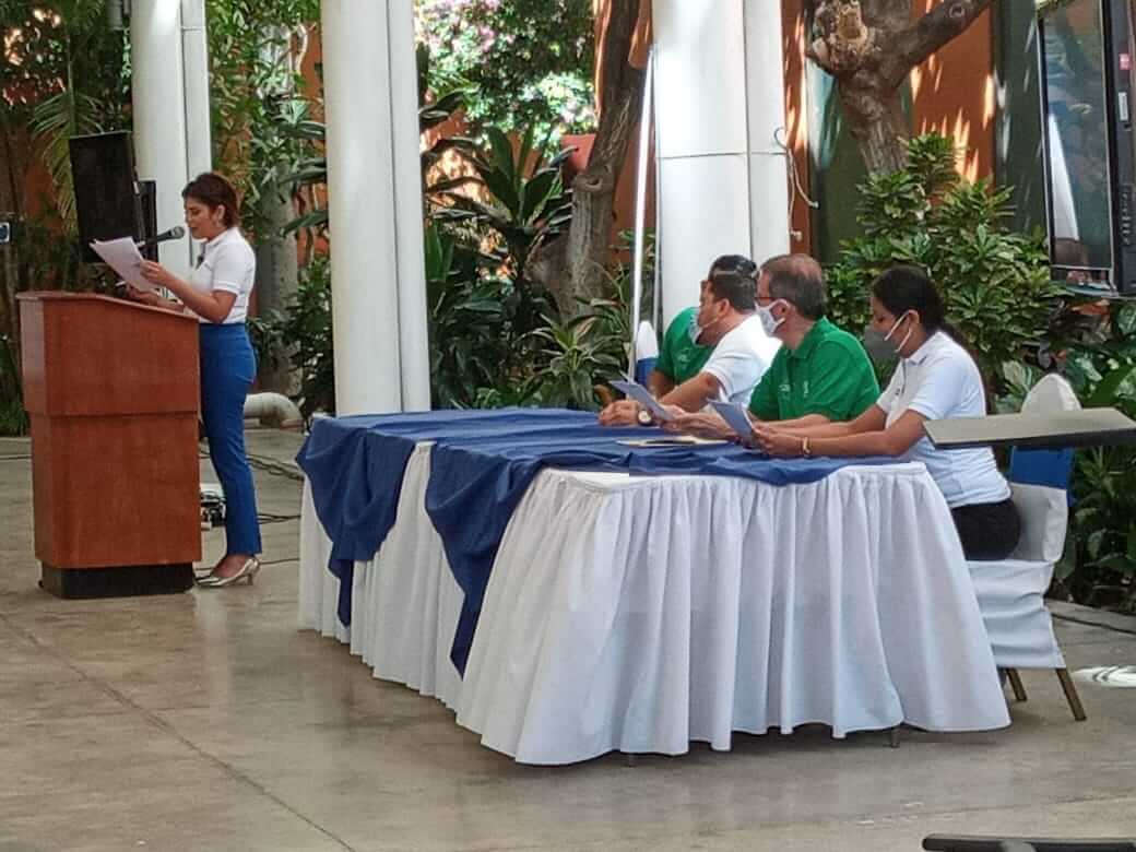 Presentan plataforma opositora UNIR, la cual no tiene planes de aliarse con otros grupos de oposición