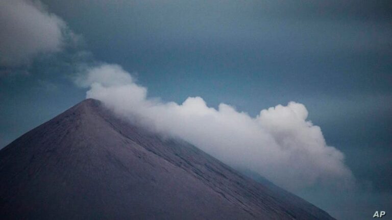 sismos volcán telica