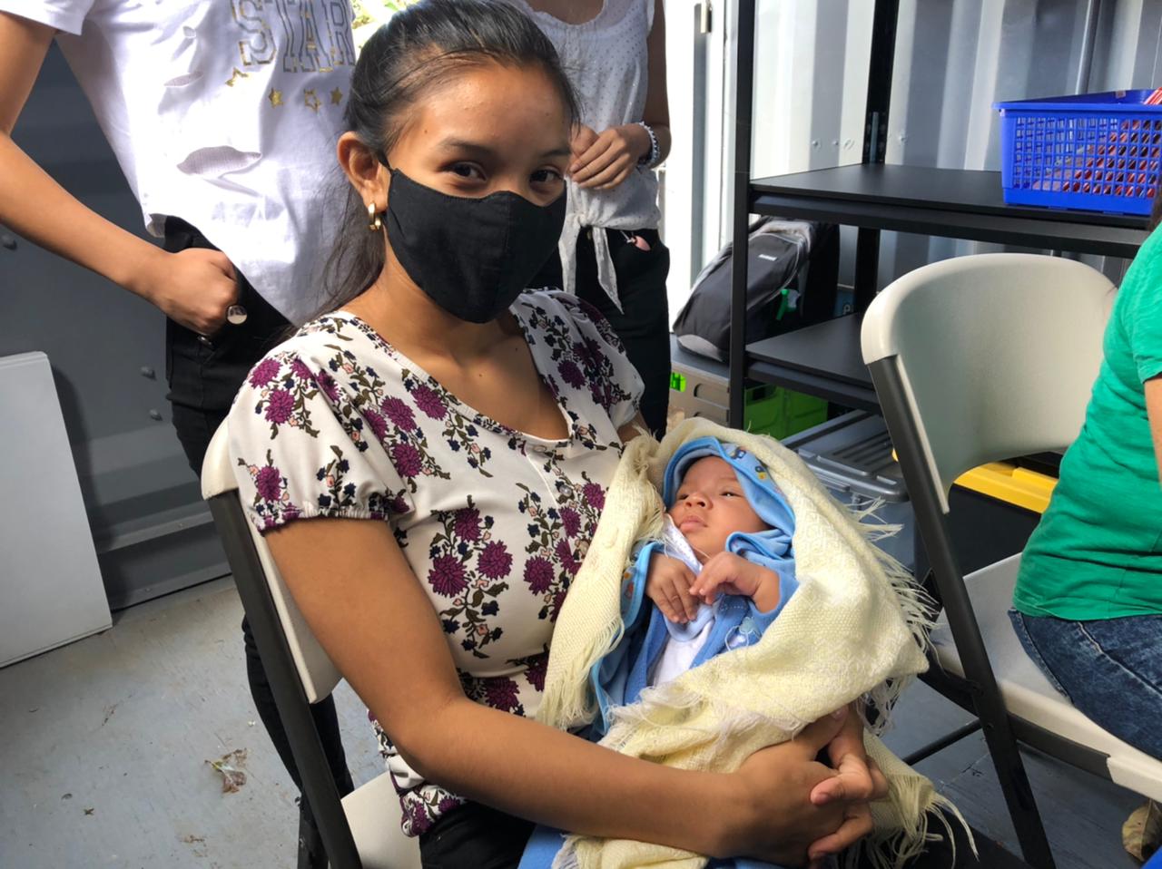 Atención médica a exiliados en la Cruz. Foto Nicaragua Actual