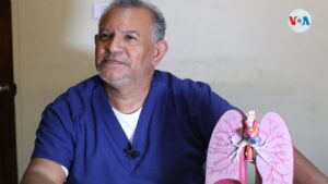 El doctor Javier Núñez, vicepresidente de la Unidad Médica Nicaraguense. Foto Houston Castillo, VOA