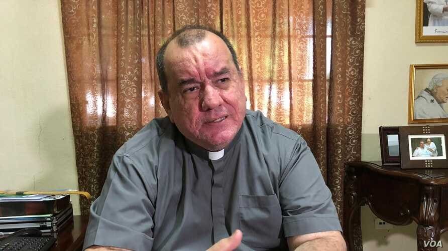 Monseñor Carlos Avilés, vocero de la Arquidiócesis de Managua. [Foto Daliana Ocaña VOA]