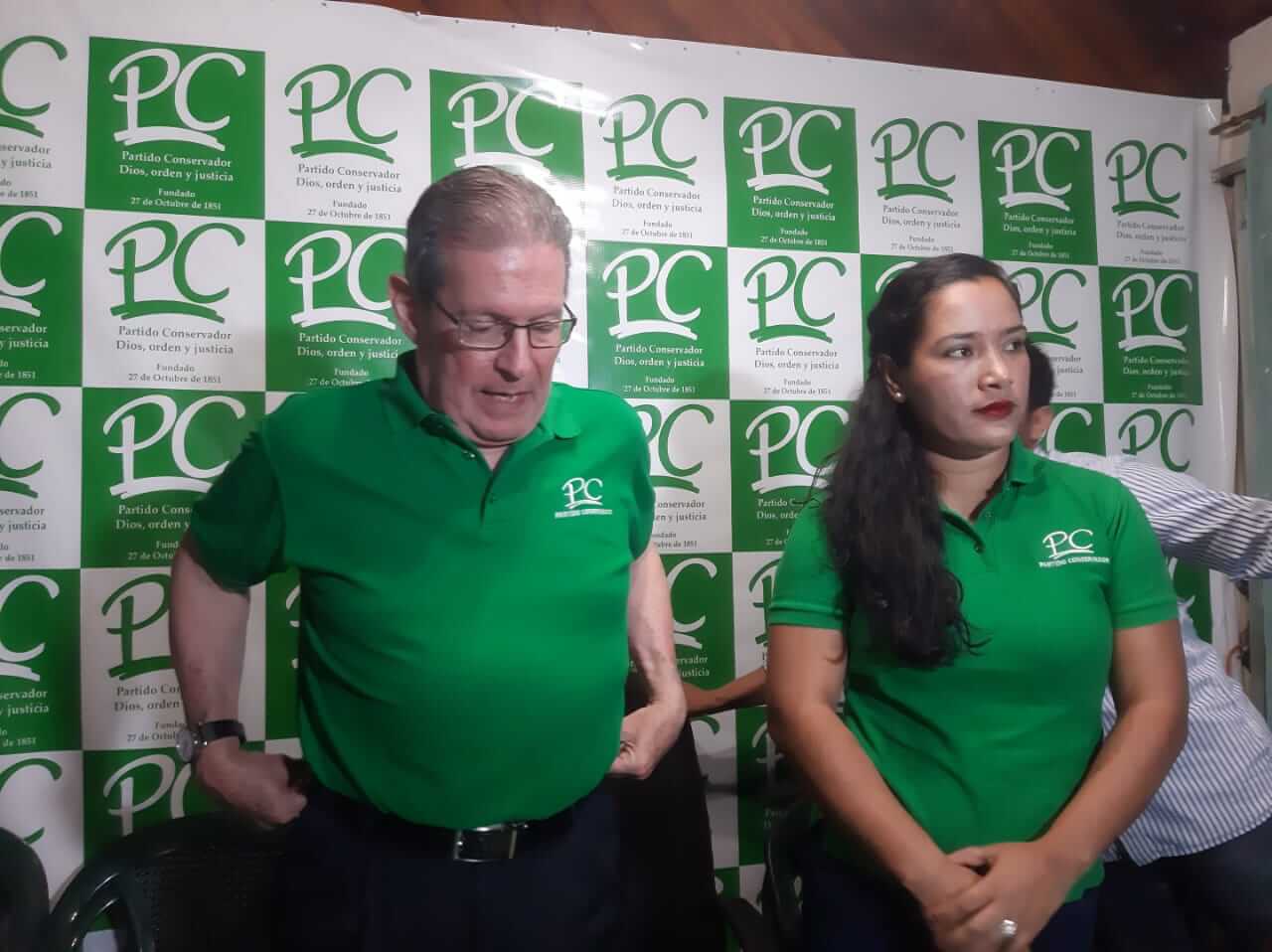 Partido conservador destituye a diputada Wendy Guido