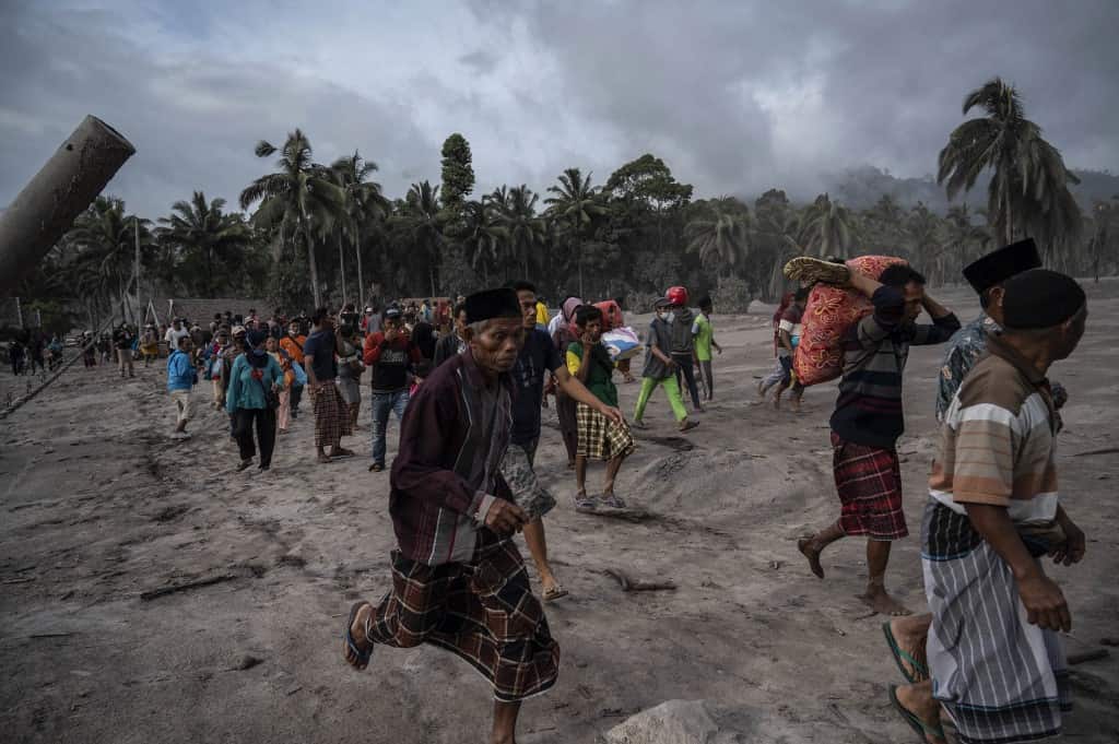 Trece fallecidos tras erupción del Volcán Semeru en Indonesia – Nicaragua  Actual