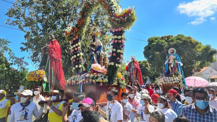 Concheños celebran a la Virgen de Montserrat Foto Cortesía