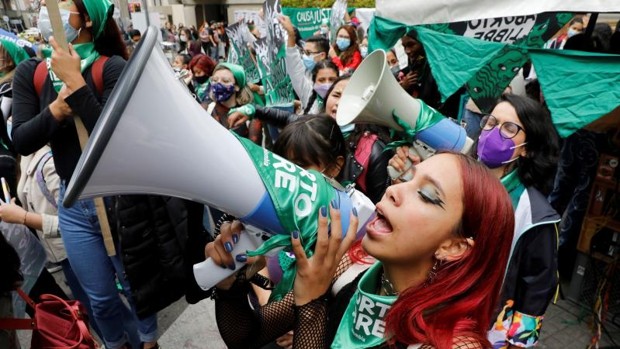 Mujeres celebran aprobacion del aborto en Colombia hasta las 24 semanas de gestación Foto Cortesía