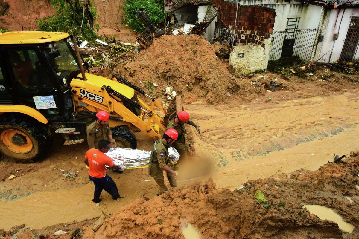 Al menos 91 personas fallecidas dejaron como resultado las lluvias en Pernambuco Brasil Foto Cortesía Times Union