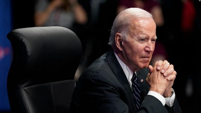 El presidente Joe Biden habla en el evento de lanzamiento del Marco Económico del Indo-Pacífico para la Prosperidad en la Galería Izumi Garden, el lunes 23 de mayo de 2022, en Tokio, Japón.