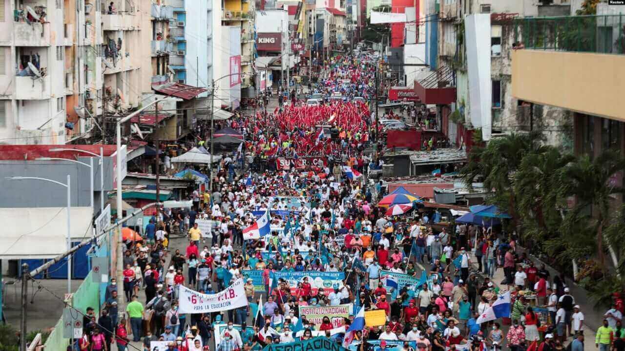 Por varios días, panameños han salido a las calles a protestar por los altos precios de los combustibles y los alimentos. [Foto: archivo]