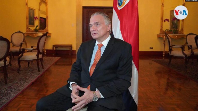 El Ministro de Relaciones Exteriores de Costa Rica, Arnoldo André Tinoco. Foto Houston Castillo, VOA
