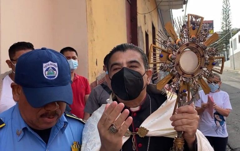 monseñor rolando alvarez policia