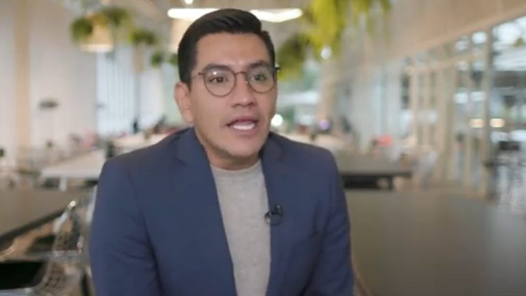 Policía periodista mexicano