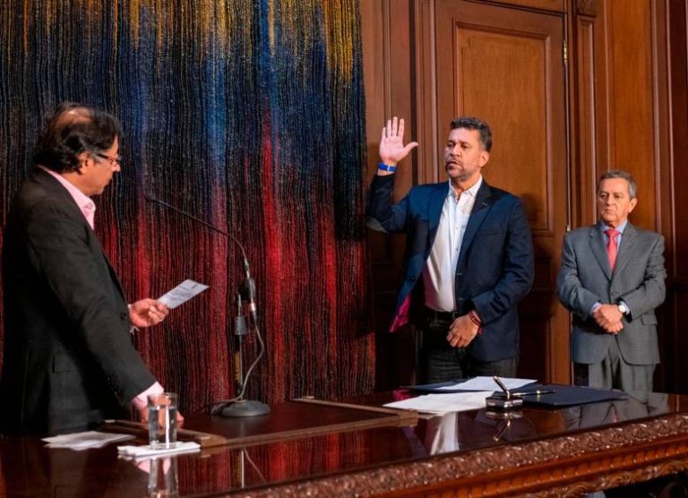 gustavo petro juramente a leon freddy muñoz como su embajador en nicaragua foto cortesia