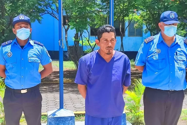 jose andres sandoval femicida confeso de mateare