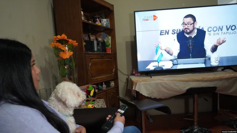 Una migrante nicaragüense exiliada en Costa Rica. Foto Houston Castillo Vado. VOA/La Prensa FotoHouston Castillo/VOA