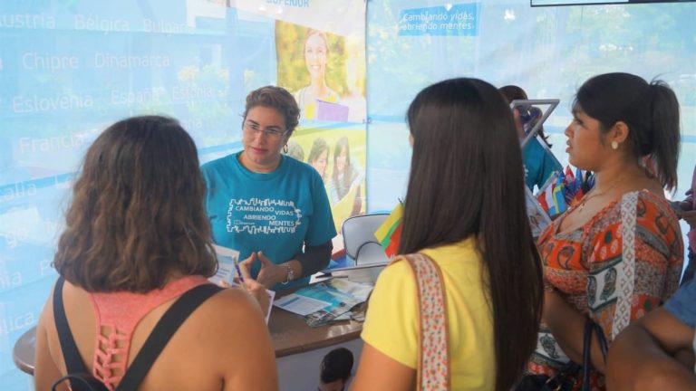 jóvenes estudios