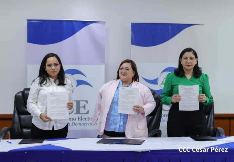 funcionarias sandinistas darling rios de la ppdh brenda rocha del cse y wendy morales de la pgr