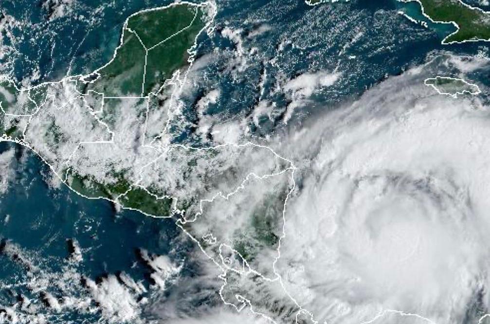 imagen satelital del huracan julia foto cortesia