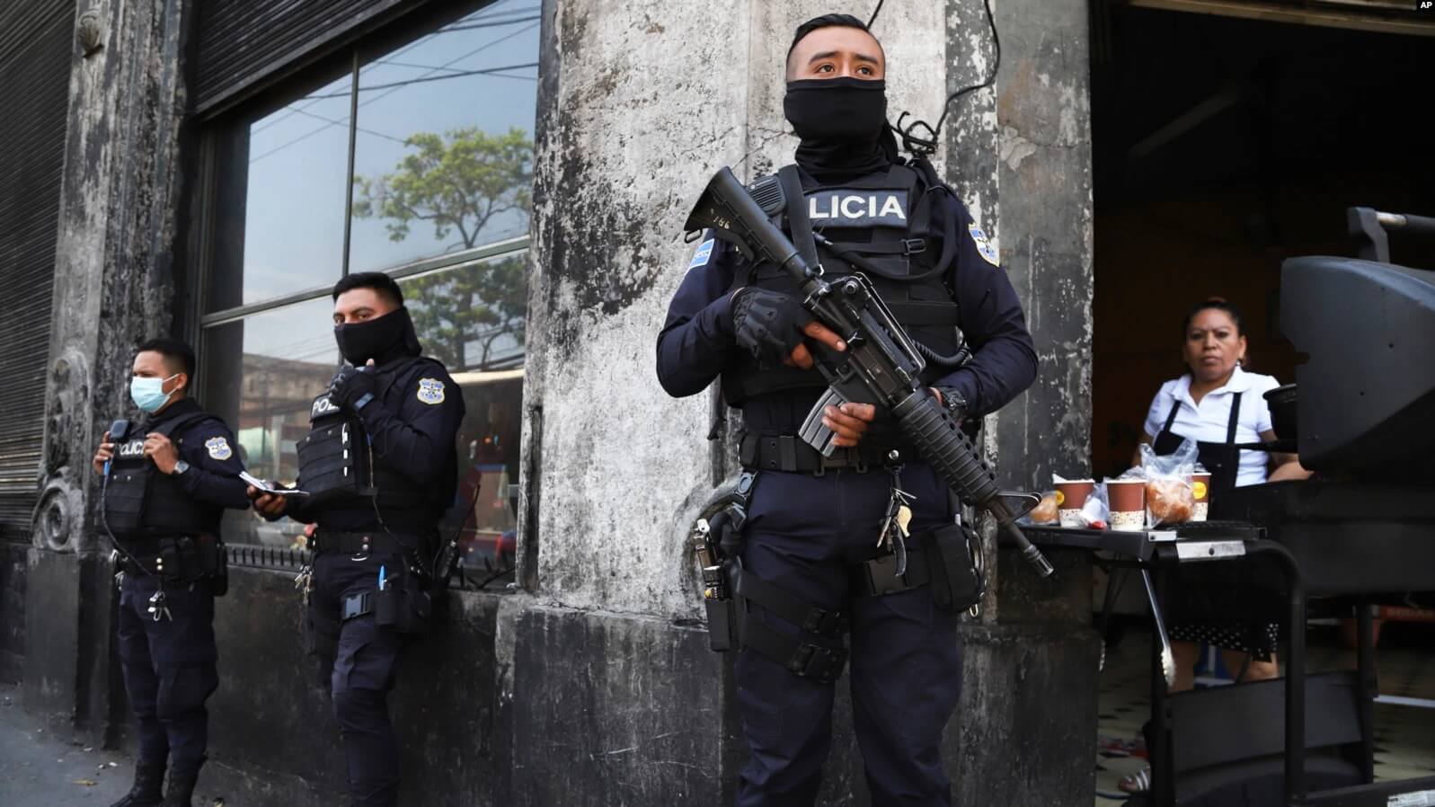 El gobierno salvadoreño tiene como objetivo encarcelar a unos 83,000 pandilleros, antes de suspender el régimen de excepción, aseguró un funcionario del Ministerio de Defensa del país.
