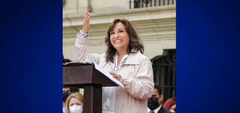 dina boluarte nueva presidente de Peru