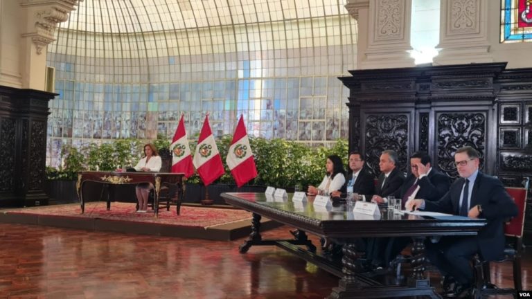 Perú: Dina Boluarte pide tregua y ratifica que no renunciara a la presidencia. Presidenta Elecciones Congreso
