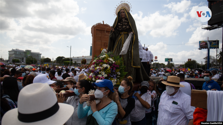 Procesiones de cuaresma y semana santa de la iglesia católica de Nicaragua. Foto: Voz de América.