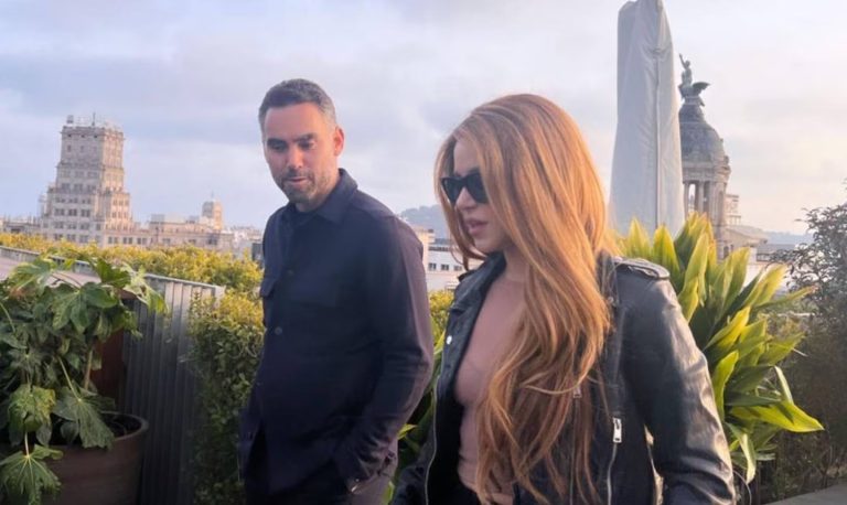 periodista enrique acevedo entrevista a shakira foto cortesia