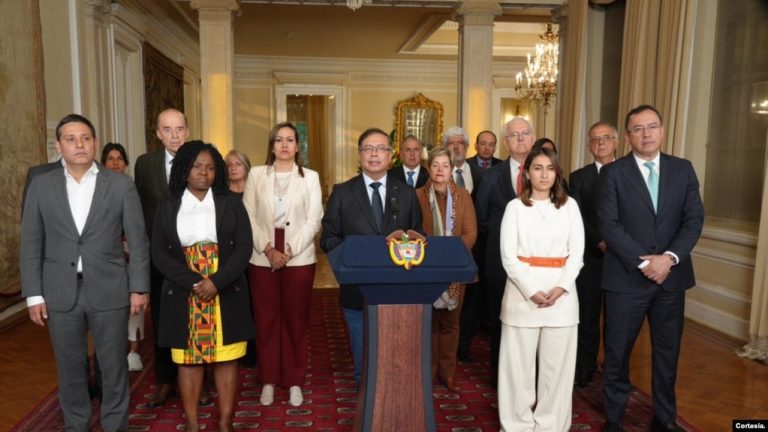 Presidente de Colombia Gustavo Petro y su gabinete de gobierno