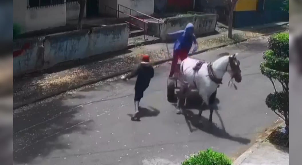asaltantes roban con intimidación a hombre en Managua /Nicaragua Actual