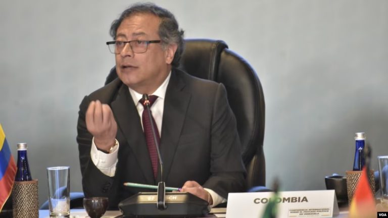 El presidente de Colombia, Gustavo Petro, propone un diálogo con la dictadura para solucionar problemas limítrofes delimitados por la CIJ