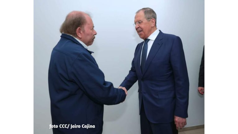 Daniel Ortega recibe al canciller ruso