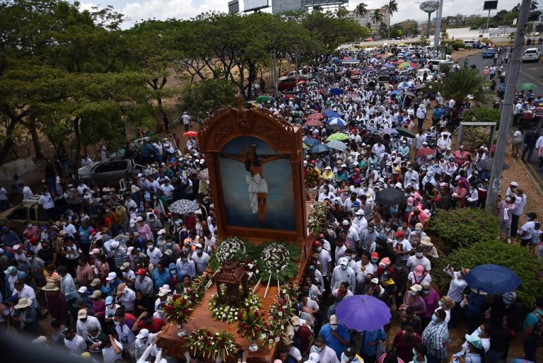 procesiones de semana santa en nicaragua fueron prohibidas por la dictadura sandinista foto tomada de el mercurio