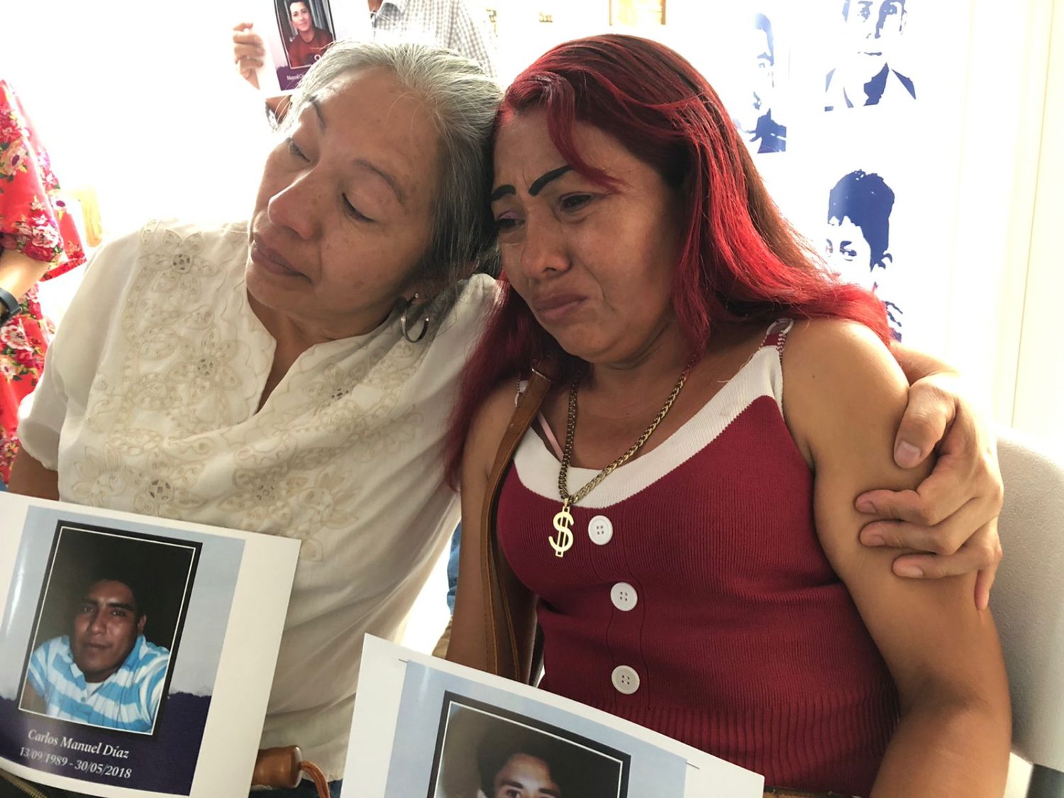 Elea Valle llora la muerte de sus hijos y su esposo asesinados por el Ejército de Nicaragua