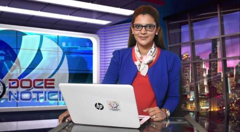 La CFWIJ demanda retirar cargos contra la Periodista y corresponsal del Canal 10, Hazel Zamora. Foto: Cortesía