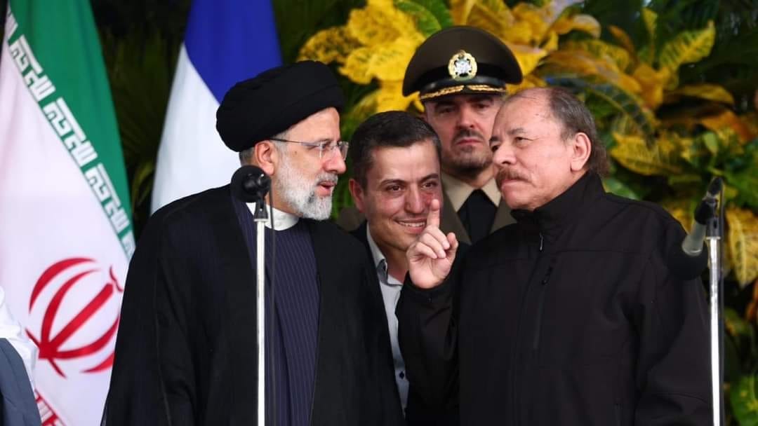 Daniel Ortega se reúne por primera vez con el presidente de Irán. Foto: prensa oficialista Tres memorandúm