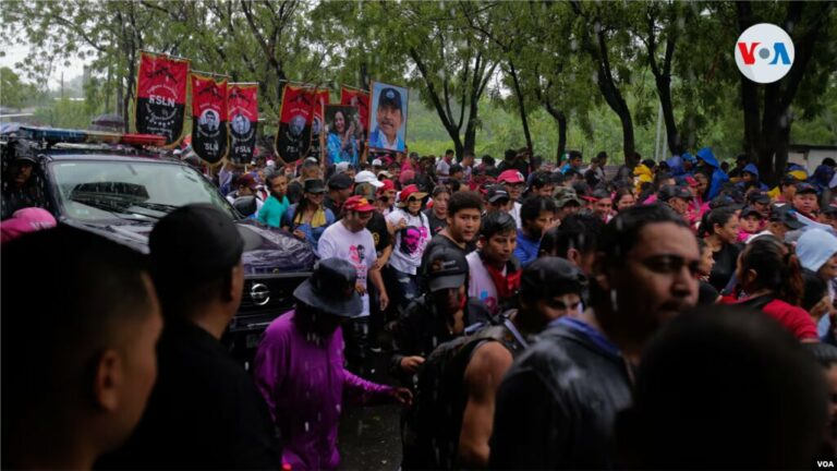 Empleados públicos participan en una manifestación de apoyo a Daniel Ortega. Foto: VOA Nicaragua