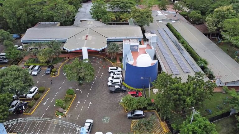 Alerta en Colegio Pierre y Marie Curie, de Managua, por amenaza de tiroteo. Foto: cortesía.