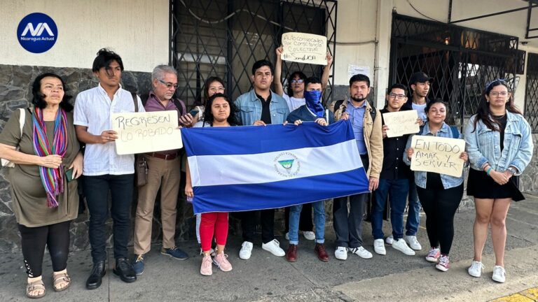 Jóvenes protestan en Costa Rica por confiscación de la UCA