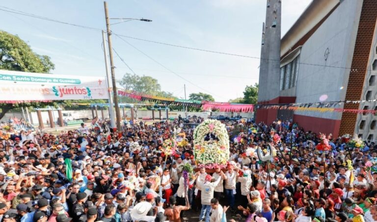 imagen de Santo Domingo de Guzmán es llevada hacia Las Sierritas este 10 de agosto foto tomada de medio vocero de la dictadura sandinista