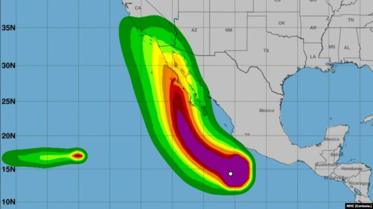 Mapa del avance de los vientos del huracán Hilary. Crédito Centro Nacional de Huracanes (NHC)