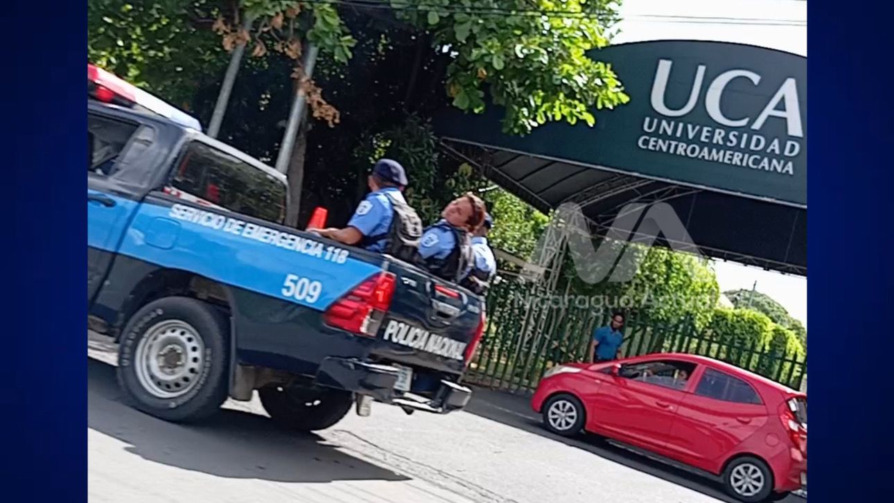 Policía asedia la UCA tras la confiscación del recinto. Estudiantes resienten robo de la UCA. Foto: NA. CIDH