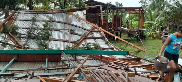 tornado deja sin techos varias viviendas en Bilwi