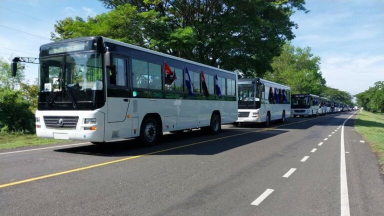 Preven instalar cámaras de seguridad en buses chinos.