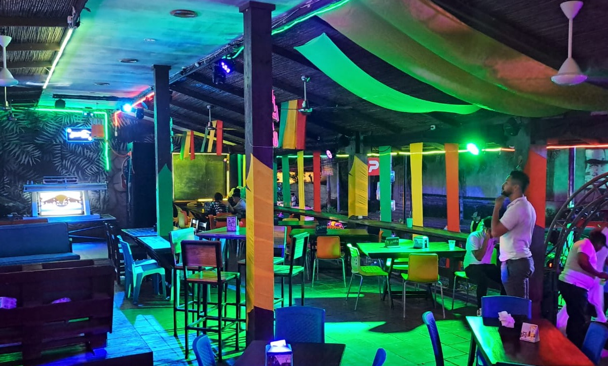 Cierran bares y discotecas en zona hippos Managua.