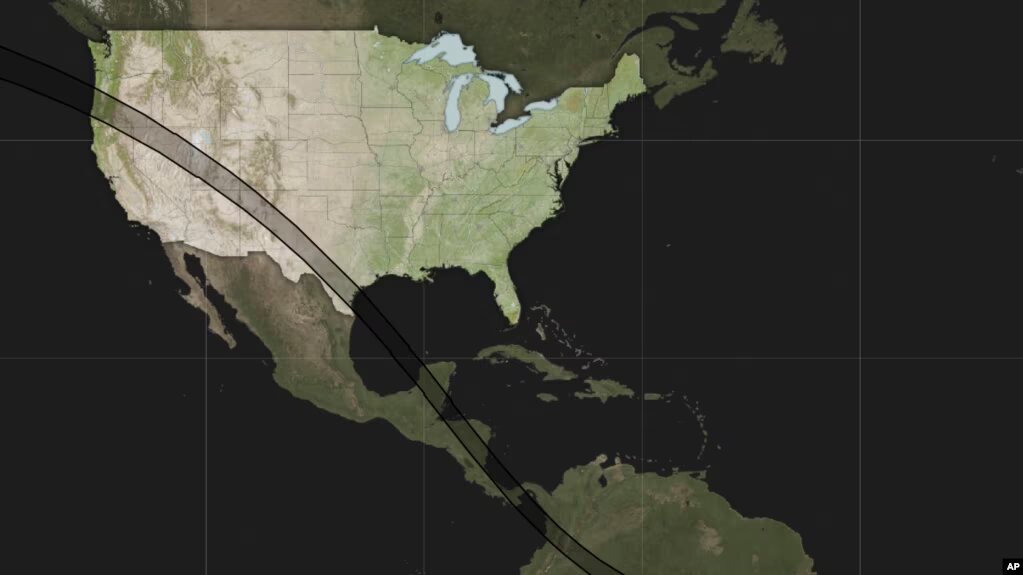 Este mapa ofrecido por la NASA muestra la ruta que tendrá el eclipse de este sábado 14 de octubre visible en una larga franja de todo el continente americano. [Imagen: NASA, vía AP]